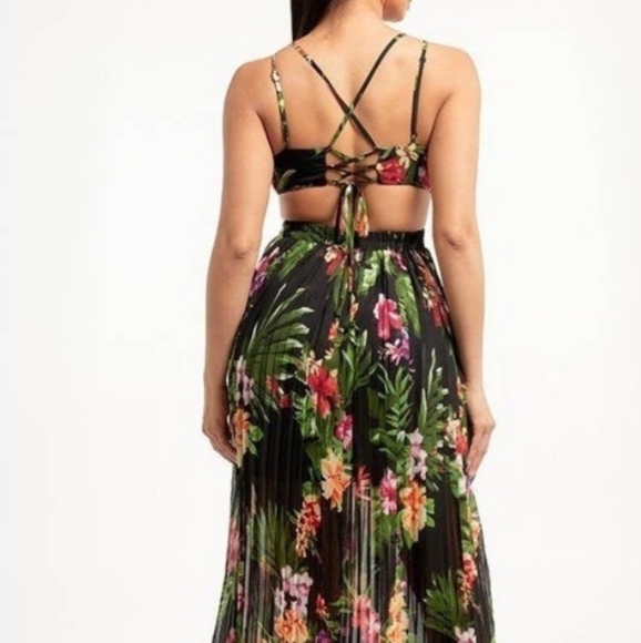 Floral Maxi Dress - Picture 3 of 6
